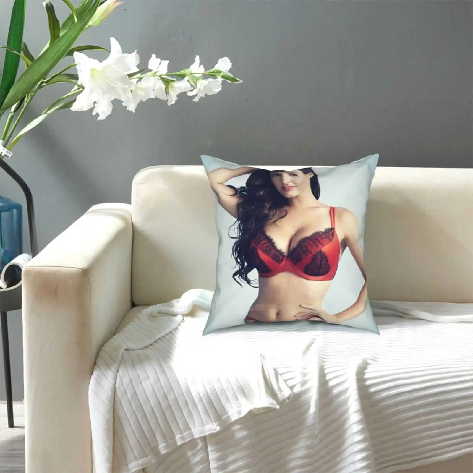 красивой юной Соска