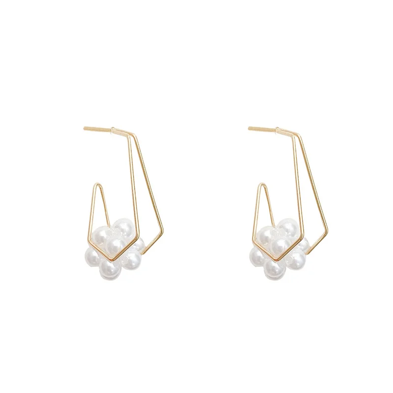 

Trend Pearl Ear Trend 2021 Trendy Recommend Earrings for Girls European Wedding