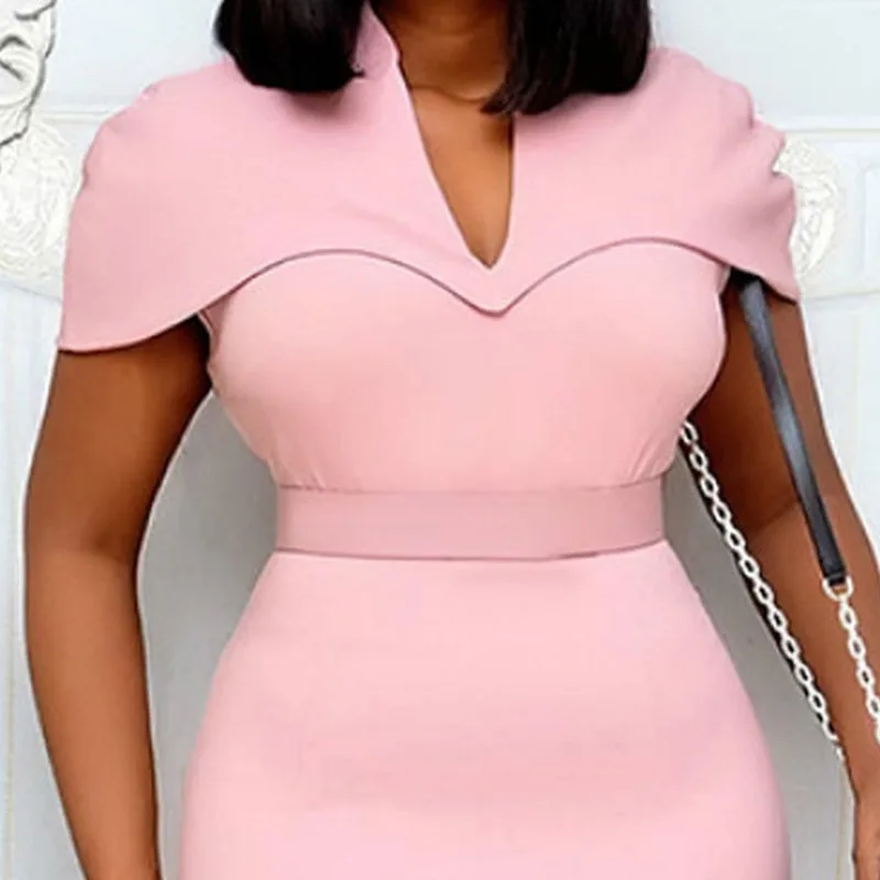 Женское винтажное платье средней длины розовое облегающее с коротким рукавом в