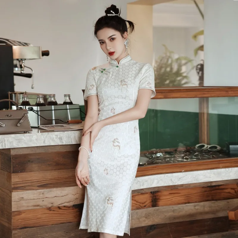 

Кружевное китайское традиционное платье Sheng Coco с изображением животных, Ципао для девушек, тонкий Улучшенный воротник, современный Рисунок оленя, Ципао