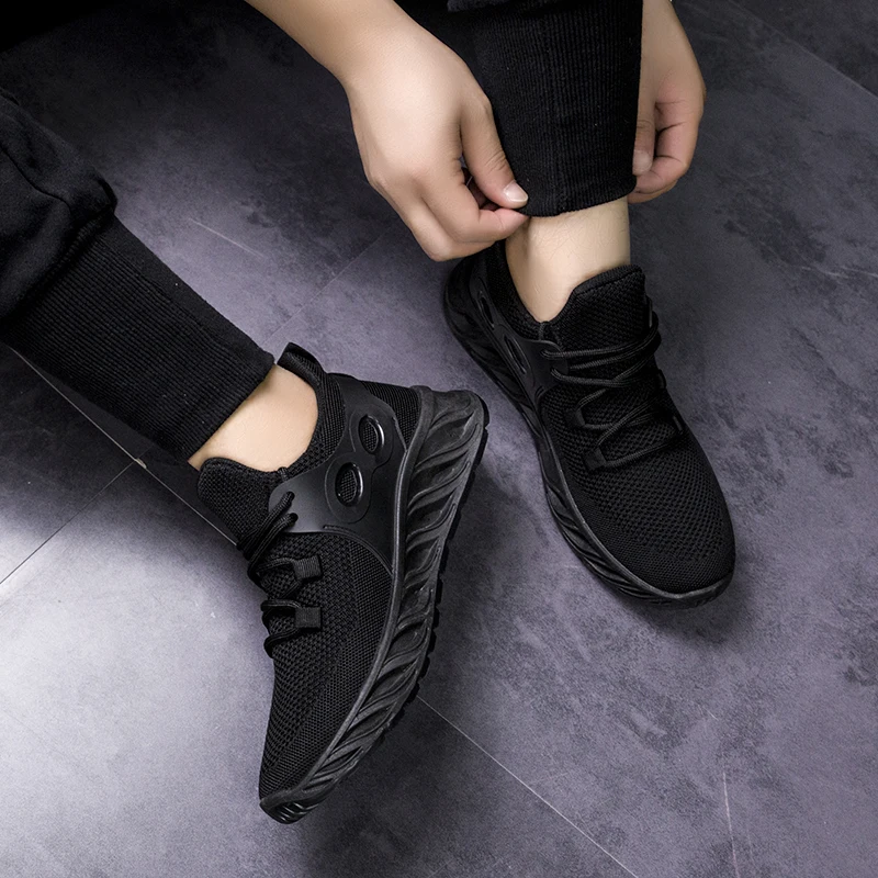 

2019 new spring fashion sneakers men's air mesh sneakers light casual shoes black white solid color flat shoes running classic