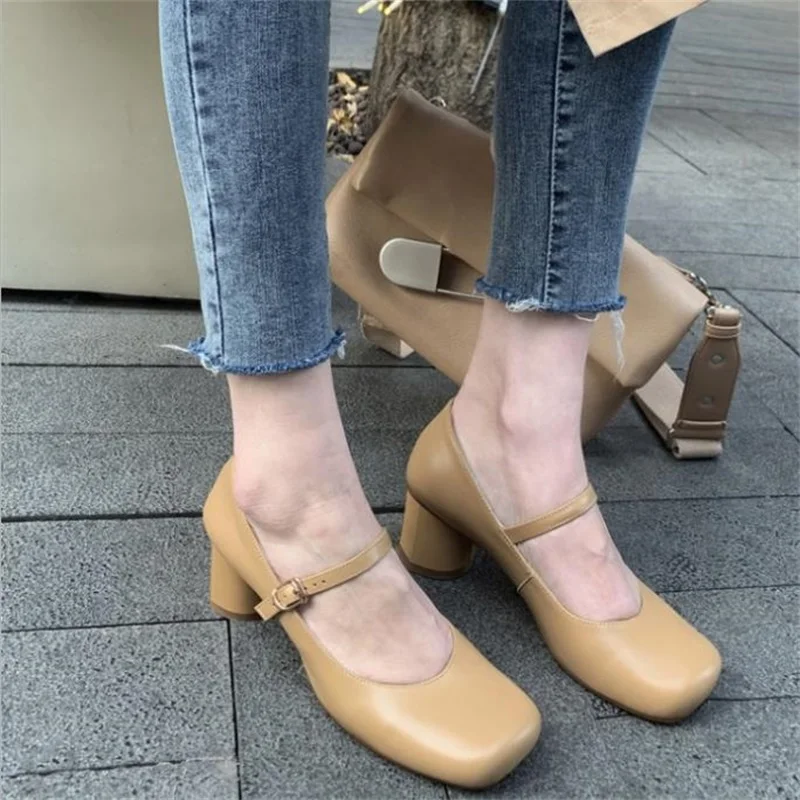 

Женские кожаные туфли на среднем каблуке с пряжкой внутри и снаружи, осень 2021, корейские туфли из воловьей кожи с круглым носком
