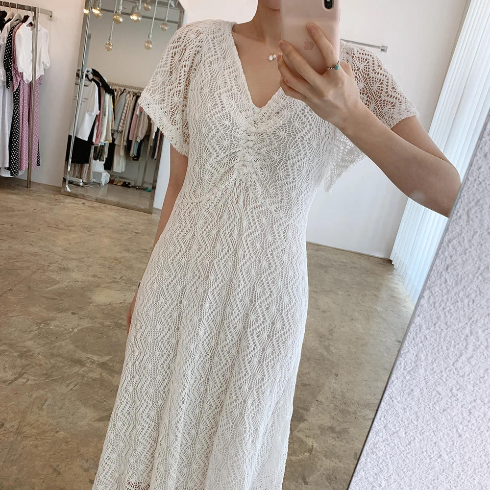 

Korejpaa Women Dress 2021 Summer Korean Chic Fairy Temperature Soft Thin V-Neck Pleated Design Slim Lace Crocheted Vestidos