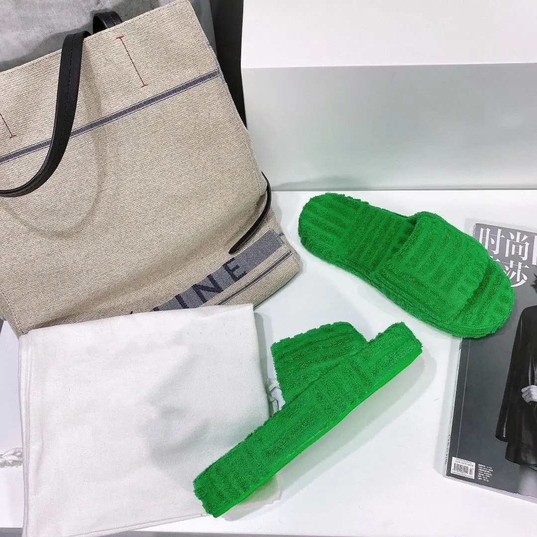 Женские тапочки 2021 Новые пушистые зеленые полотенца универсальная обувь женские