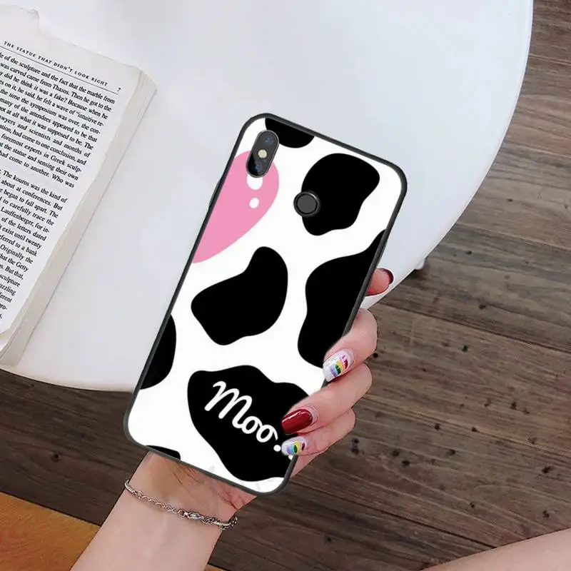 

Cow Print Black White pink pattern Phone Case For Xiaomi Redmi 7 9t 9se k20 mi8 max3 lite 9 note 8 9s 10 pro Soft Cover Funda