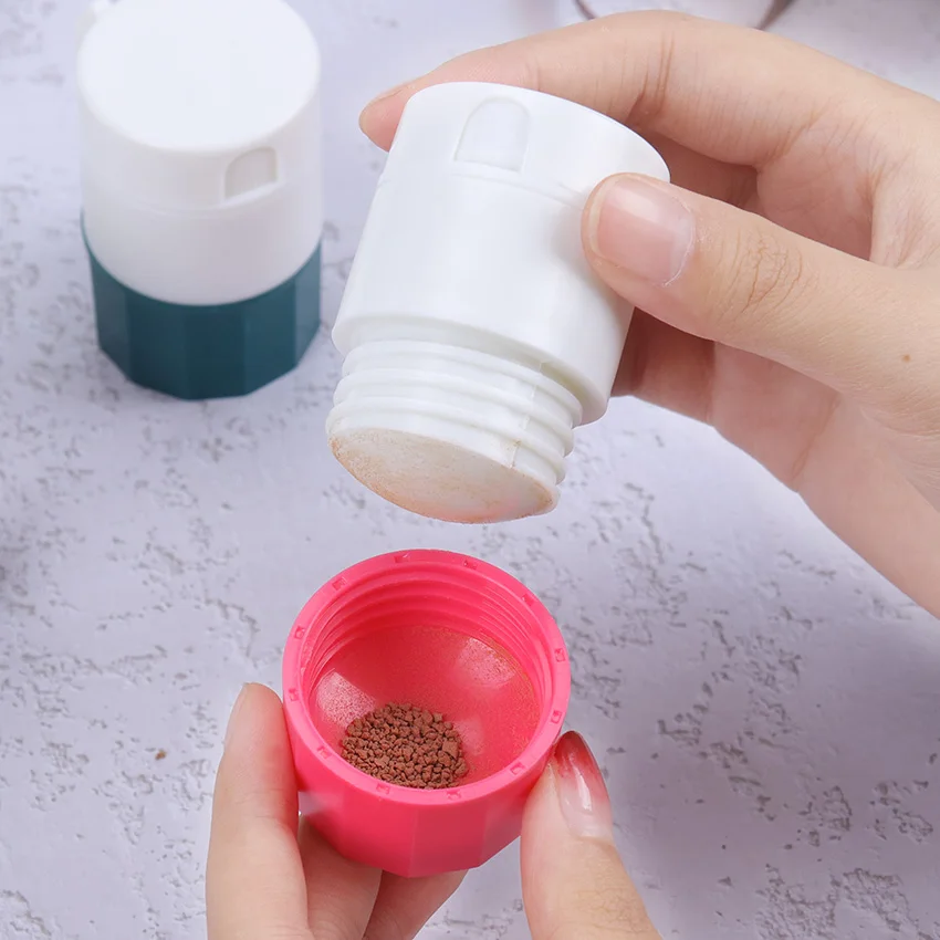 1PC 4 In 1 Portable Layer Powder Tablet Grinder Pill Cutter Medicine Splitter Box Storage Crusher |