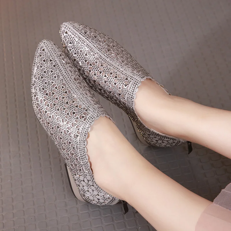 

GKTINOO New Women Pumps Fashion Rhinestone Low Heels Single Shoes Woman Pointed Toe Pumps Zapato Mujer Large Size