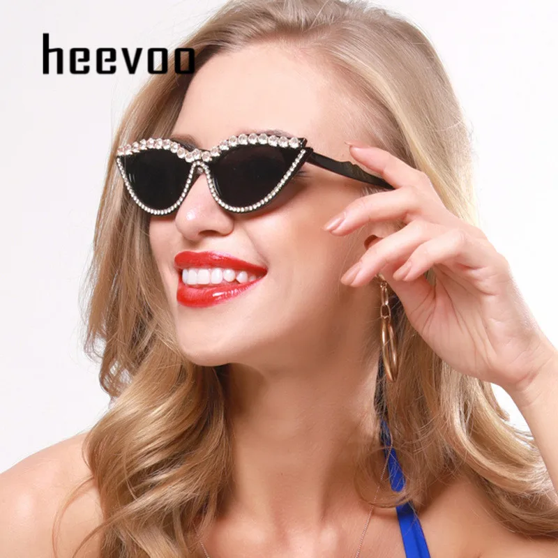 

Очки солнцезащитные женские кошачий глаз, со стразами, UV400