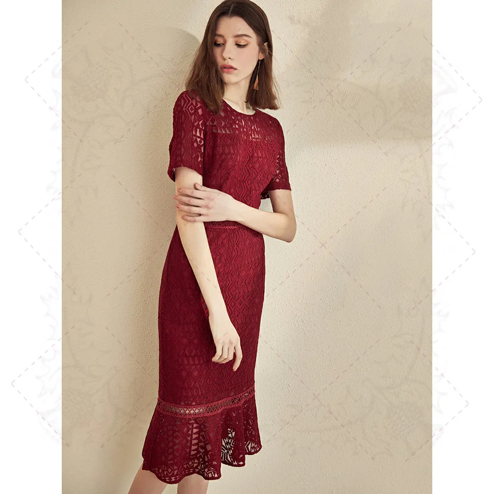 Женское кружевное платье облегающее винтажное офисное с коротким рукавом и