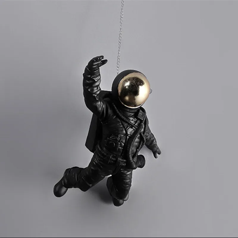 

WU CHEN LONG Creative Astronaut Pendant Wall Decorative Resin Art&Craft Home Decoration Accessories Spaceman Wall Hanging R2561