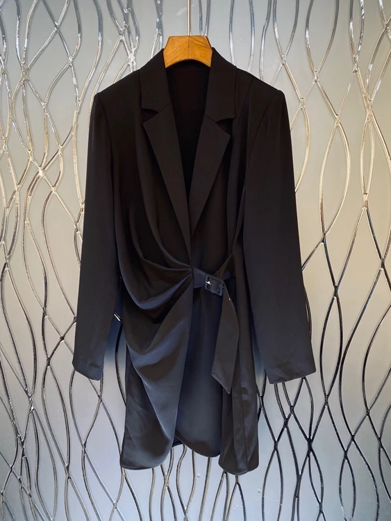 

2020 autumn and winter new fashion women's lapel wrinkle twisted solid color long-sleeved dress 1227