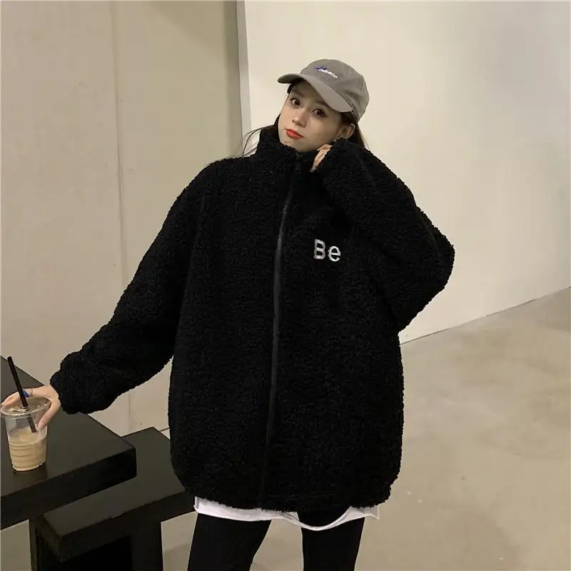 

Autumn and winter 2020 oversize women's loose fitting lamb Plush sweater Korean student cardigan zipper jacket 2415