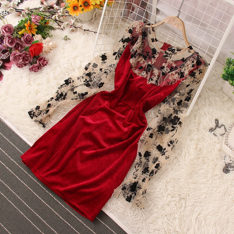 

Женское бархатное платье в стиле Хепберн, французское винтажное платье с приталенной талией, сетчатая маленькая черная юбка с сердечком