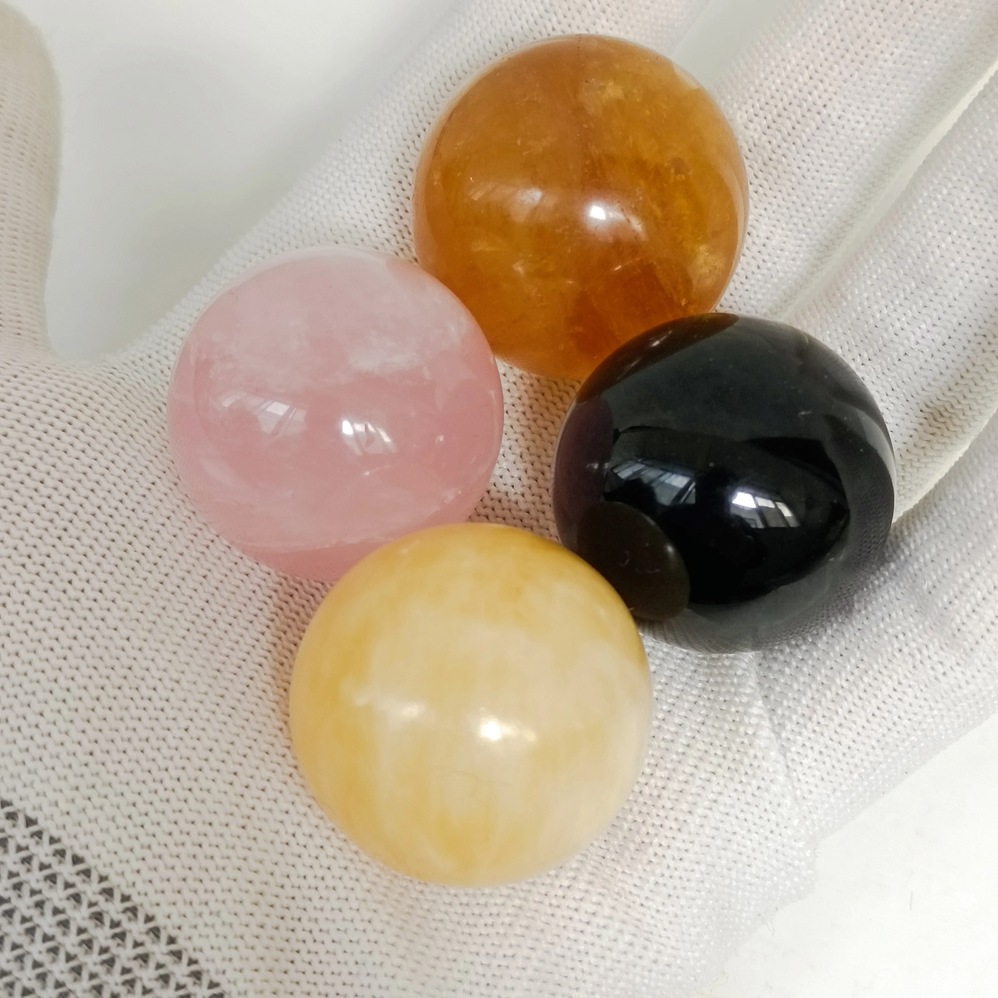 

3cm 4pcs Natural crystal combination Yellow calcite obsidian Pink crystal Topaz quartz healing reiki Star array