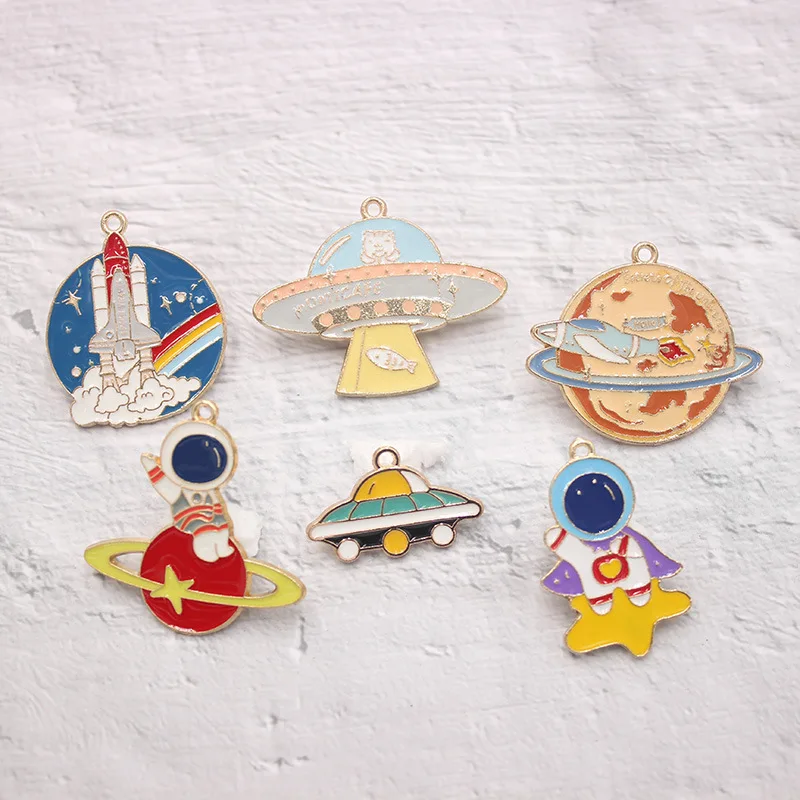 

10pcs Astronaut Rocket Dripping Oil Alloy Jewelry Necklace DIY Handmade Product Keychain Earring Pendant