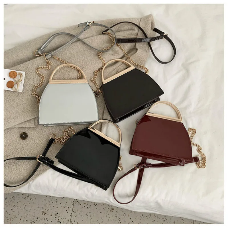 Женская сумка новинка 2020 лакированная кожа дизайнерская модная на цепочке через