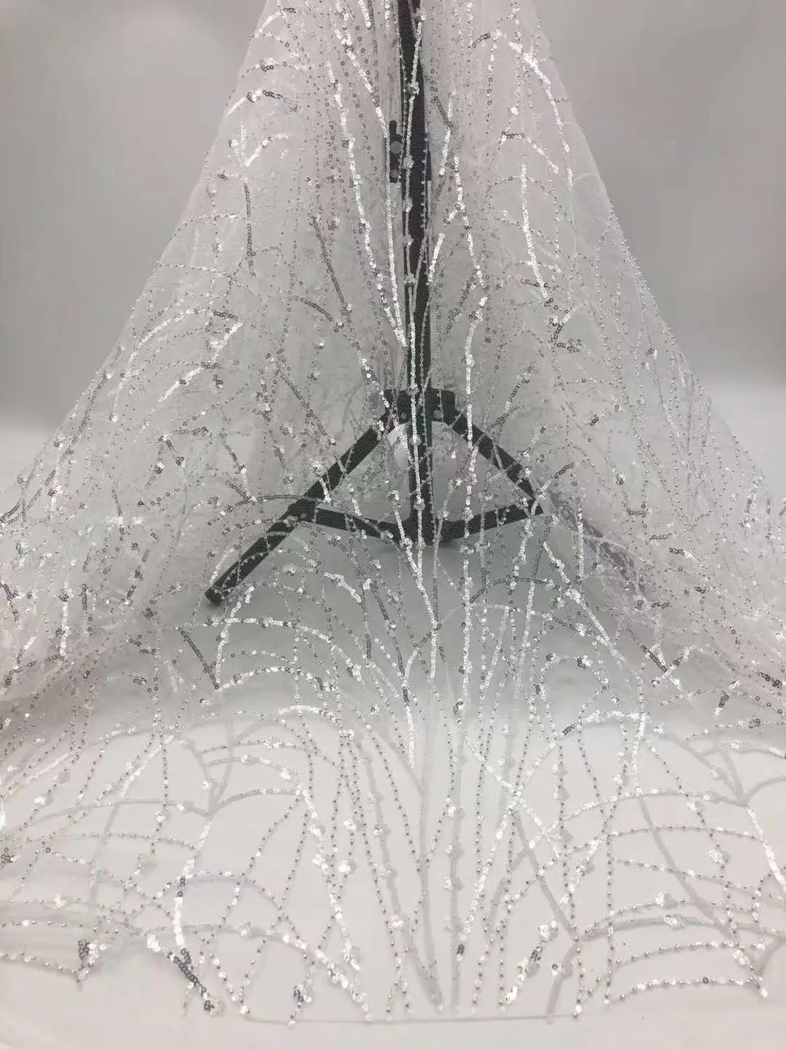 

Classic wedding dress design/crystal sequin embroidery fabric French mesh lace/African lace fabric/evening dress party,wedding