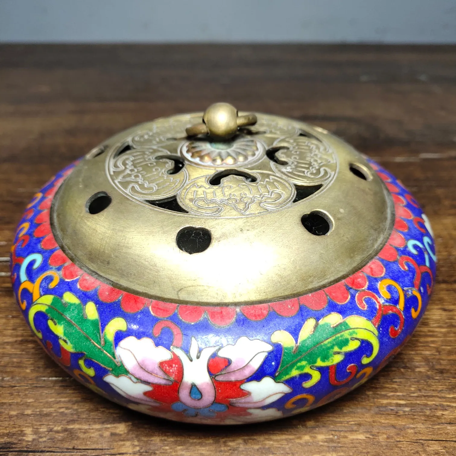 

Home Decor 6"Tibet temple Old Bronze Cloisonne Enamel Bat statue Incense Five Blessings Incense burner Ornaments Town House