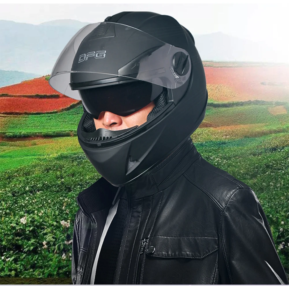 

Double Lens Motorcycle Riding Helmet Warm Anti-Fog Four Seasons Full Helmets Men Women Motorcycle Cross-Country Sunscreen Helmet