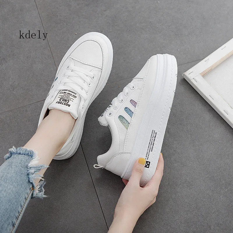 Модные кроссовки на платформе Новая Осенняя женская обувь для женщин