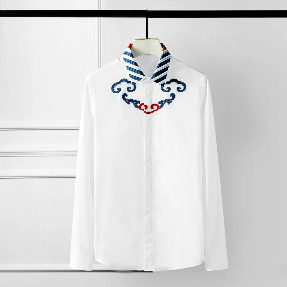 Стильные роскошные мужские платья с китайской вышивкой и длинным рукавом модные