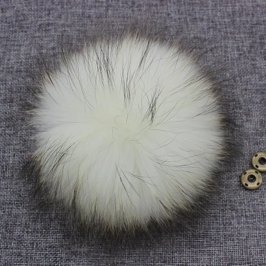 20 шт./лот DIY 15 см помпоны из натурального меха енота меховые шарики для вязаных шапок брелок и шарфы обувь помпон из натурального меха - Цвет: white black tips