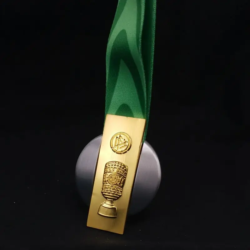Сезон 2020/21 медаль чемпионов DFB-Pokal Боруссии Дортмунд золотая металлическая