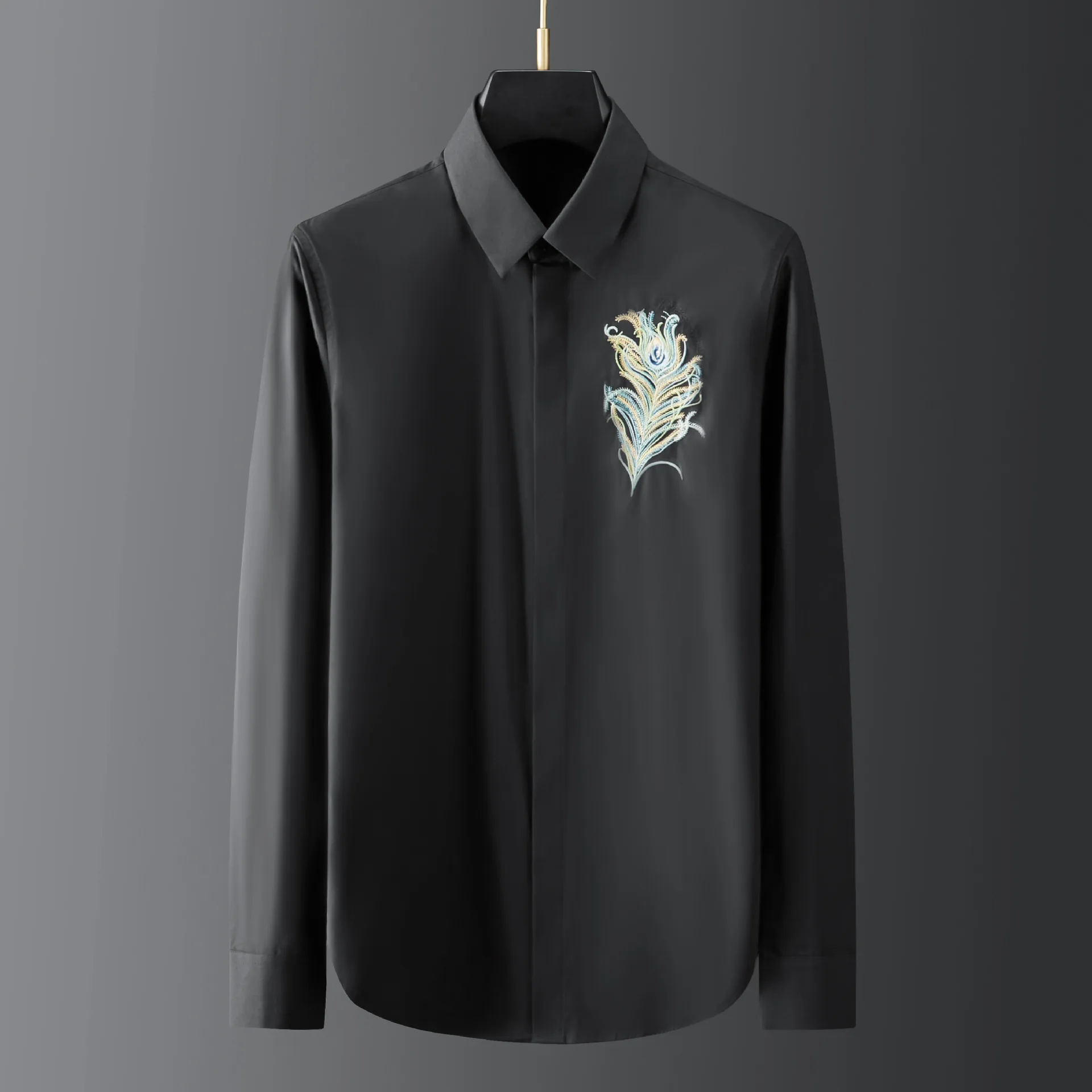 

Мужские хлопковые рубашки 100%, роскошные мужские классические рубашки с длинным рукавом и вышивкой павлиньих перьев, Модные приталенные муж...