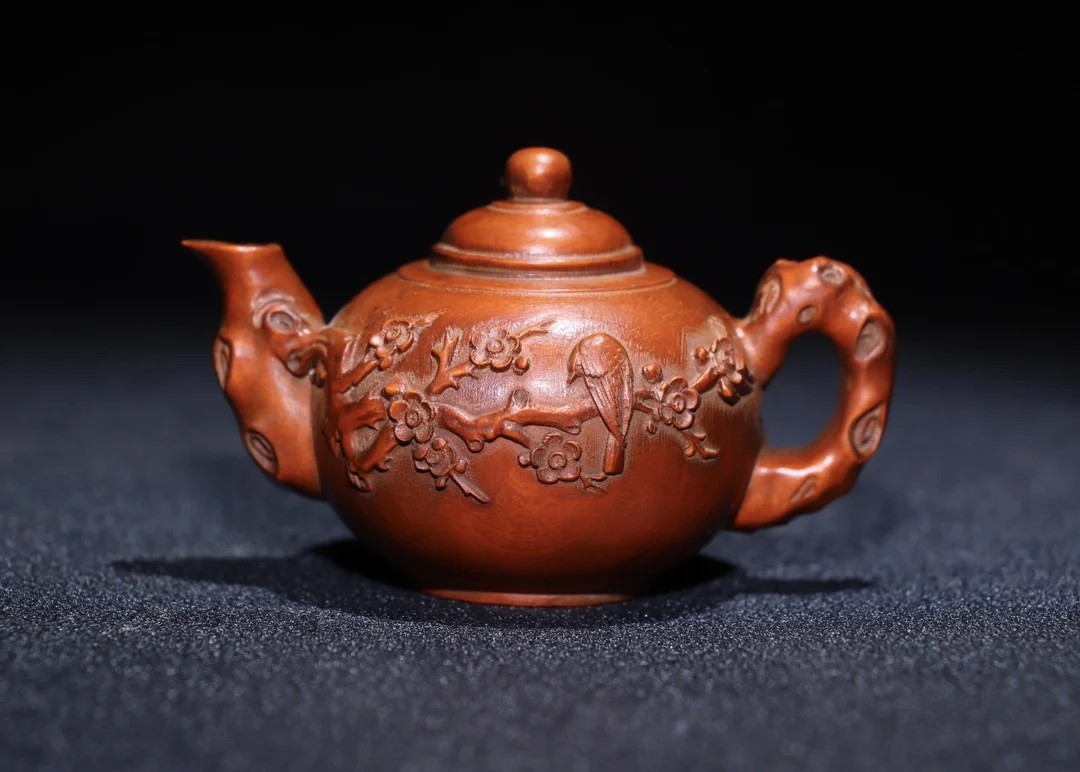 

3"Tibet Temple Collection Old Boxwood Handmade statue Plum blossom kettle Handle Happy brow pot teapot flagon Office Ornaments