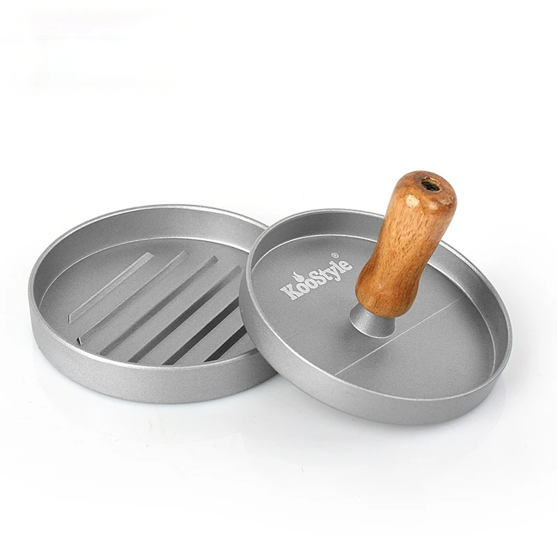 Круглая форма для приготовления гамбургеров с мясом и деревянной ручкой