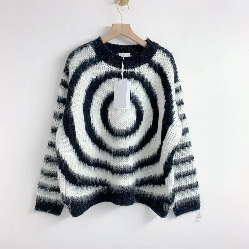 

2021 Autumn Winter Woman's Sweater Circle Vertigo Black White Design Knitting Wool Loose Sweater Tops
