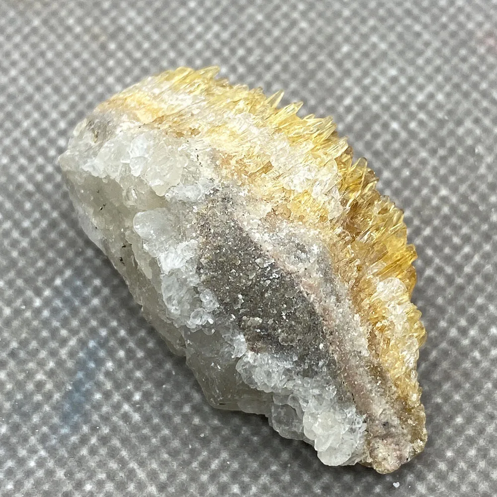 

The natural yellow calcite healing crystal comes from China