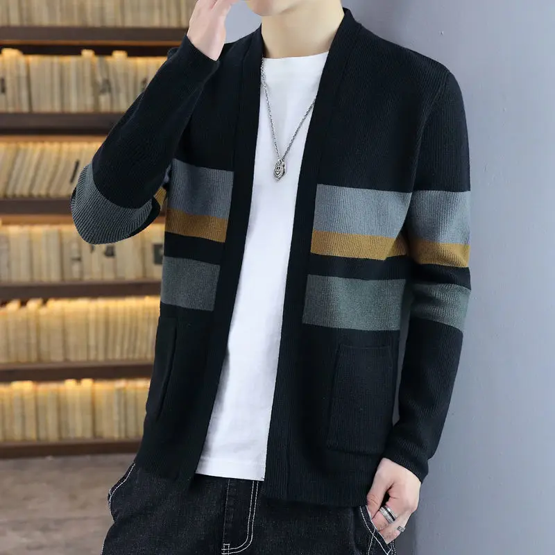 

Cardigan men's sweater coat 2021 spring and autumn edition Korean fashion splice color casual wear knitted men's thin jacket