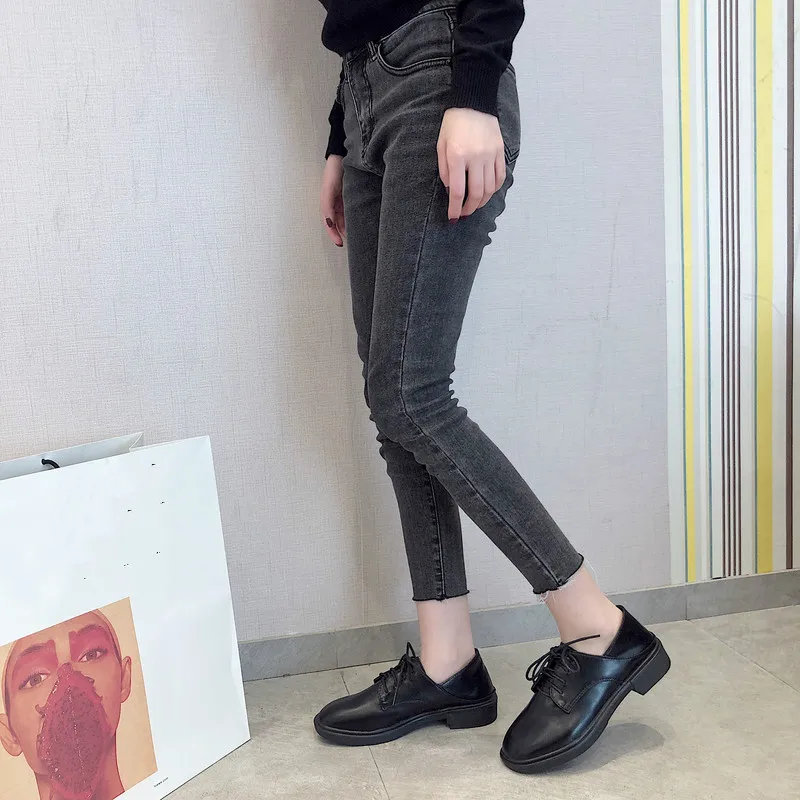 

2020 New Women's Leather Shoes Fashion Basic Joker Classic High Quality Comfortable Solid Wild Retro Ladies Casual Shoes W35-19