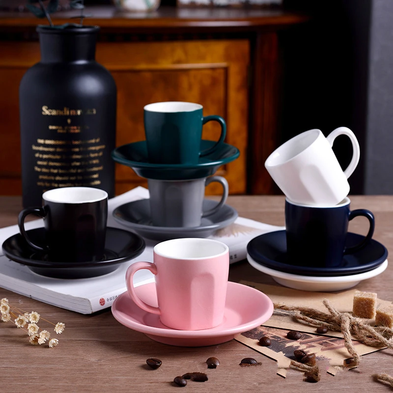 Кофейная чашка блюдца в европейском стиле латте художественная кружка легкий