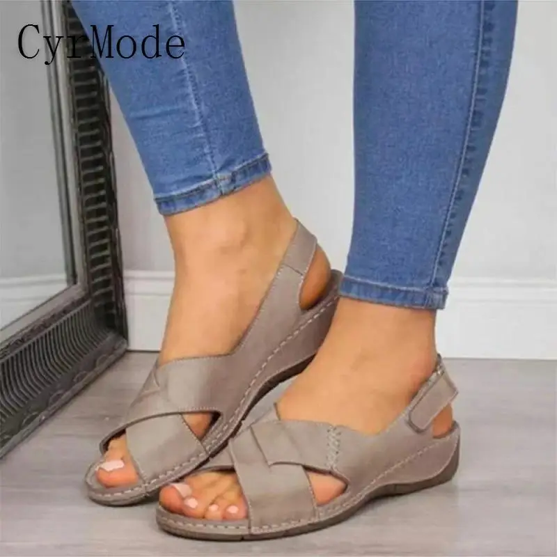 С открытым носком Сезон лето Милые босоножки Женская летняя обувь на высоком