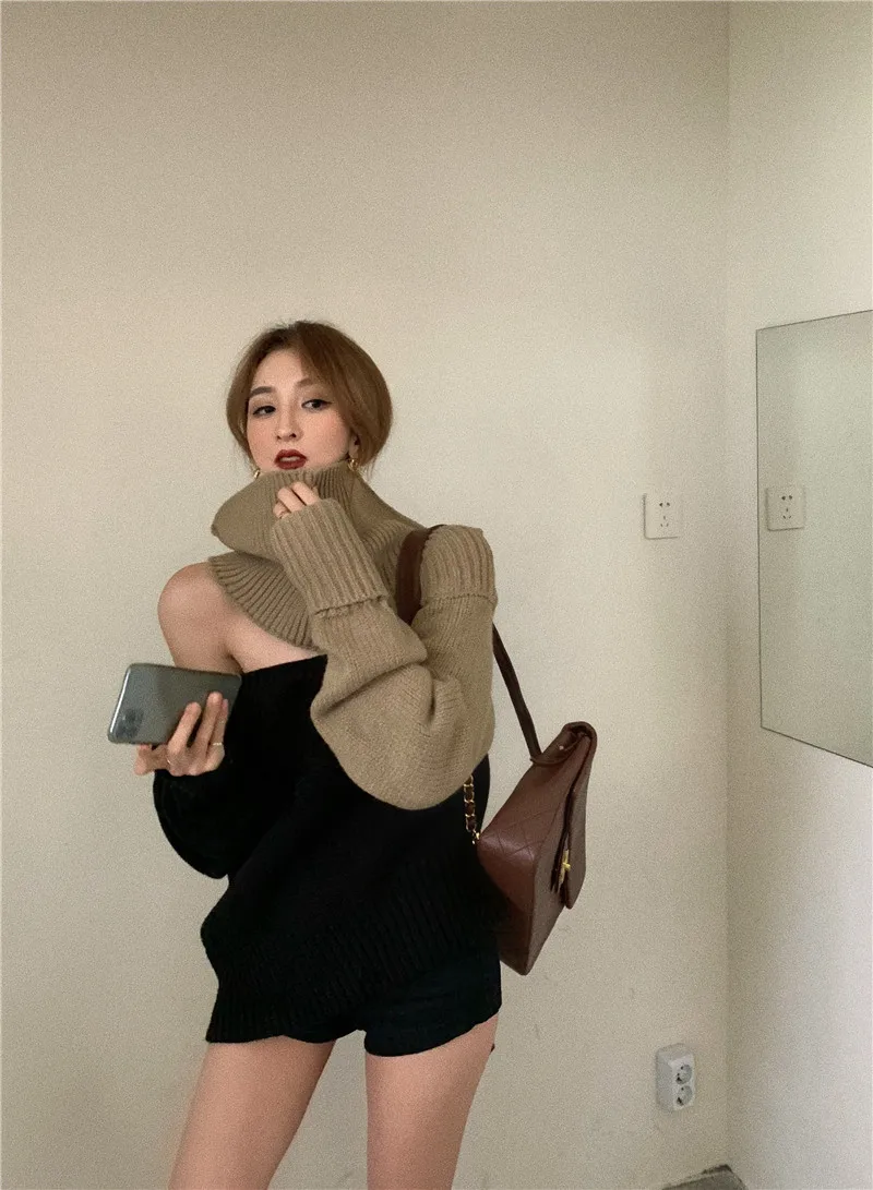 

Autumn And Winter 2021 New Style Lazy Wind Design Feeling Spell Color Word Off The Shoulder Wear Method Long Sweater