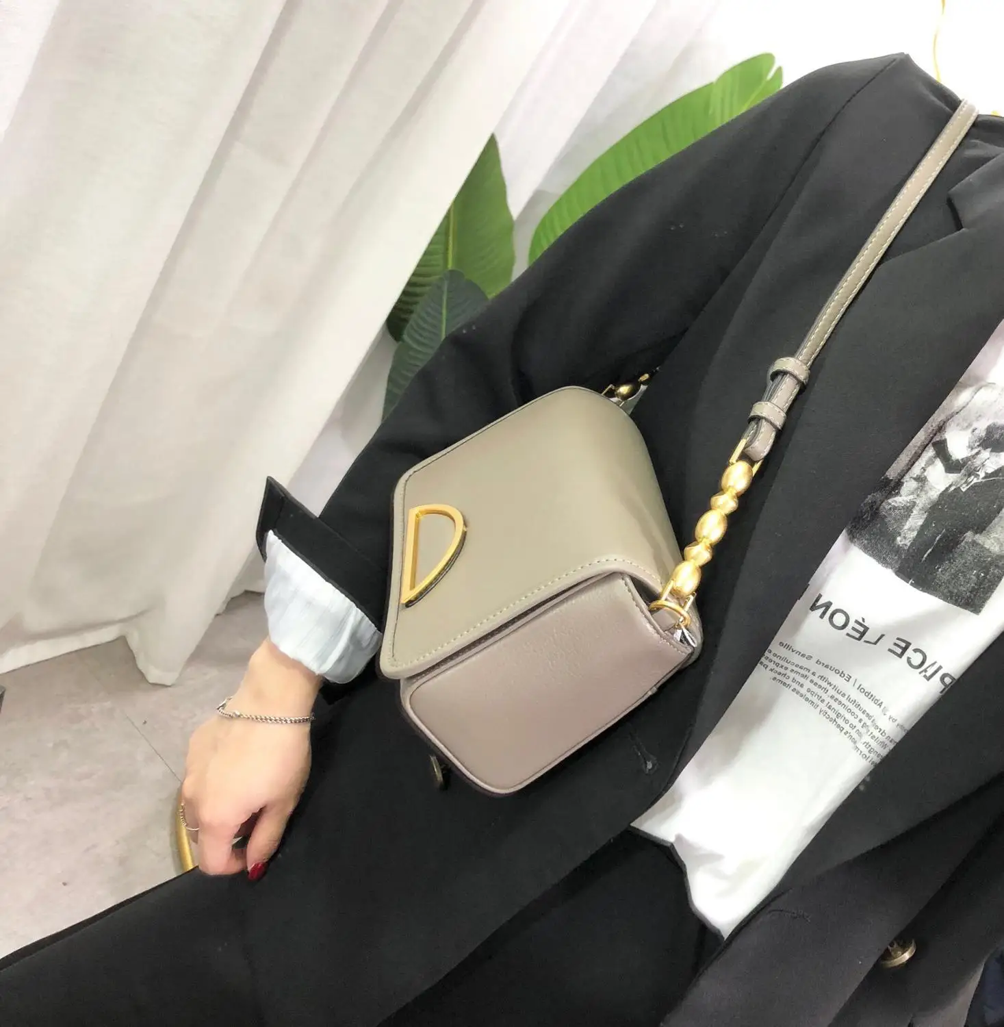 

free shipping 2020 the new style fashion sequined genuine cow leather women one shoulder bag crossbody bag21 cm 5color