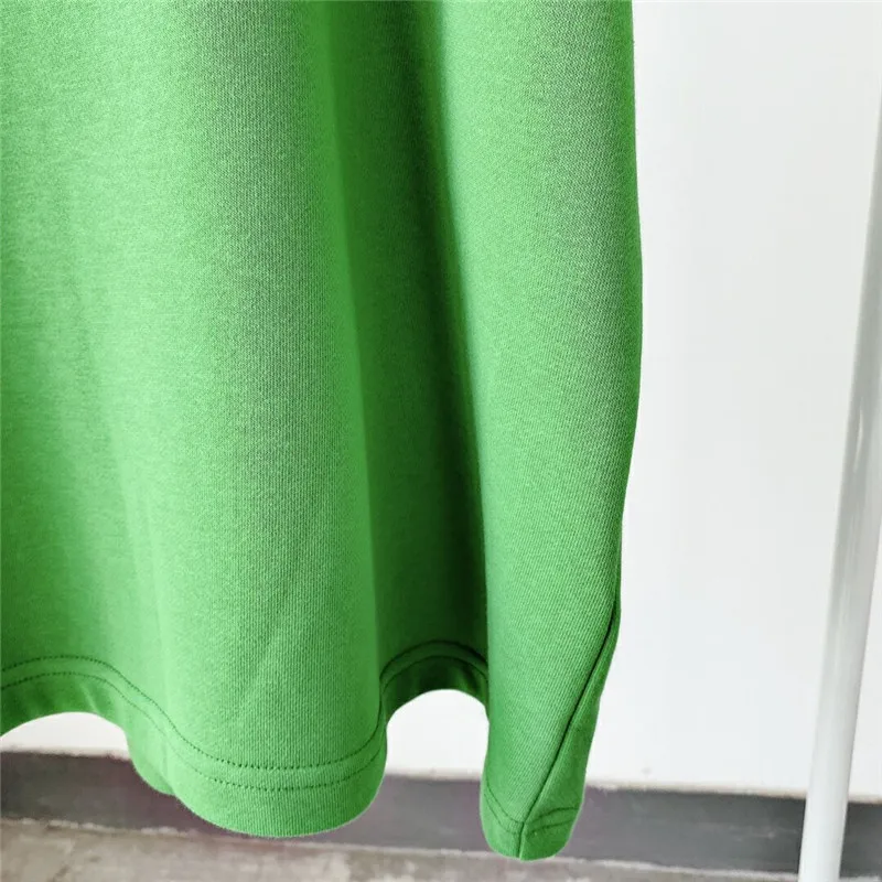 

2021 SS New Green Oversized T-shirt Front Letters Print Round Neck Drop Shoulder Short Sleeves Fashion Lady Tops Tee