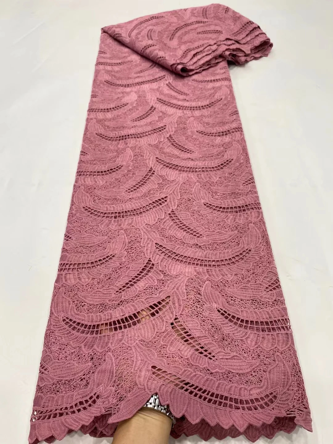 

DPG37 красивая вышитая молочно-шелковая кружевная ткань, новый узор, африканский гипюр, кружевная ткань для вечерние ринки и свадебного плать...