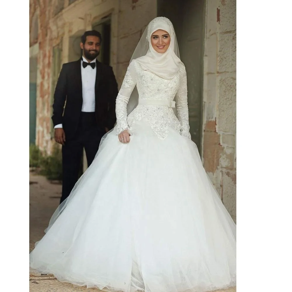 

Arabic Women Evening Dresses Covered Back Beading Sparkle Lace Long Sleeve Muslim Gowns Formal Dress Wedding Party Floor Length