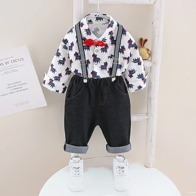 

Рубашка с длинным рукавом и галстуком-бабочкой, с мультяшным принтом