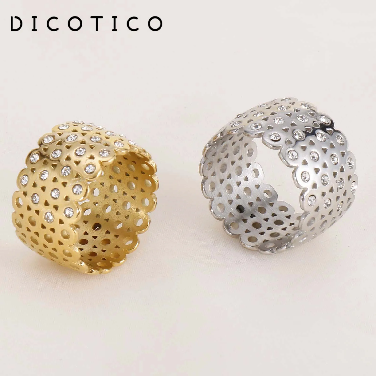 

Anillos Mujer Stainless Steel Bulgaria Gold Color Rings for Women 12mm Width Rhinestone Grid Charm Finger Rings Fashion Jewelry