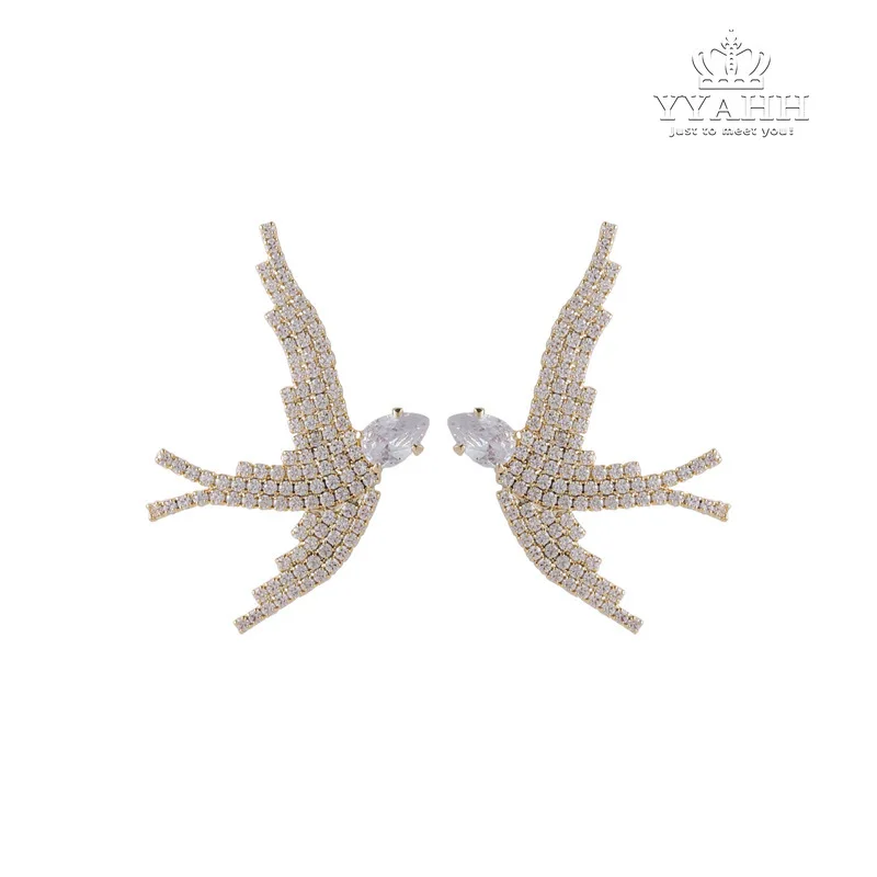 

Korean Web Celebrity Exaggerated Three-dimensional Flying Swallow Ear Nail Earrings