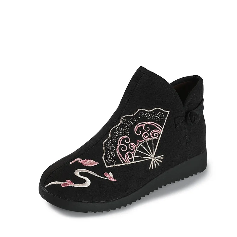 

2020 and winter new cloth shoes cotton shoes embroidered buckle soft-soled national wind plus velvet cotton boots