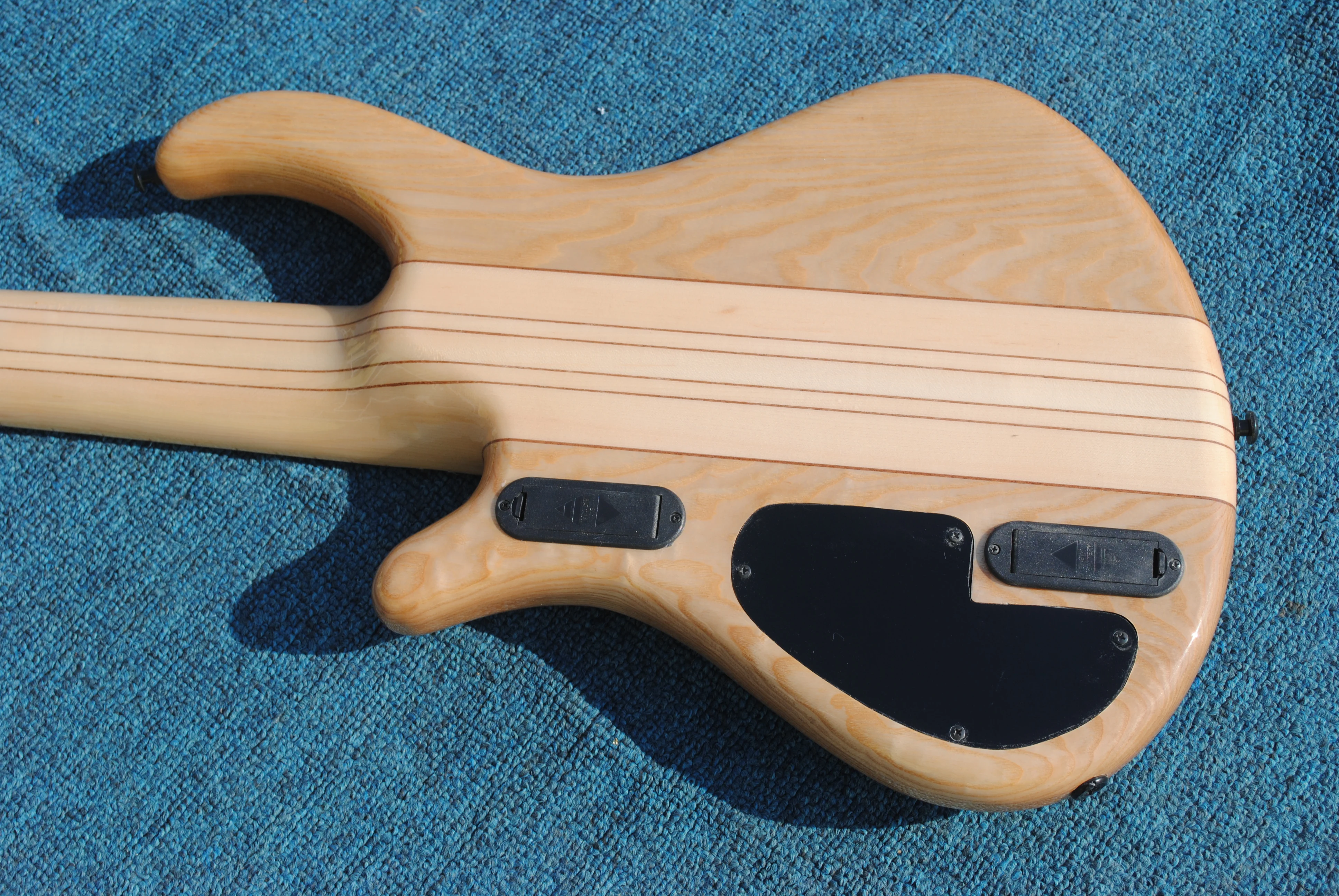 Классический 6 ой Электрогитара Бас пламя бежевый топ Китай (материк). Бесплатная