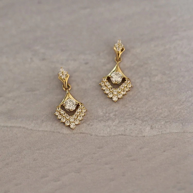 

Женская подвеска CMajor, однотонное золотое украшение 9ct, модный темперамент, изящная индивидуальная элегантная подковка, Классическая, минимальная подвеска