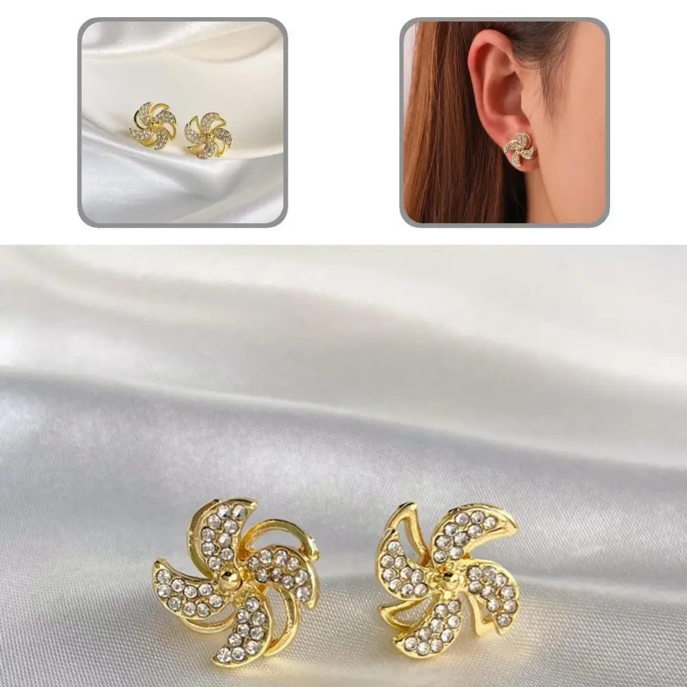 

Sweet Alloy Ladies Creative Cubic Zirconia Stud Earrings for Going Out