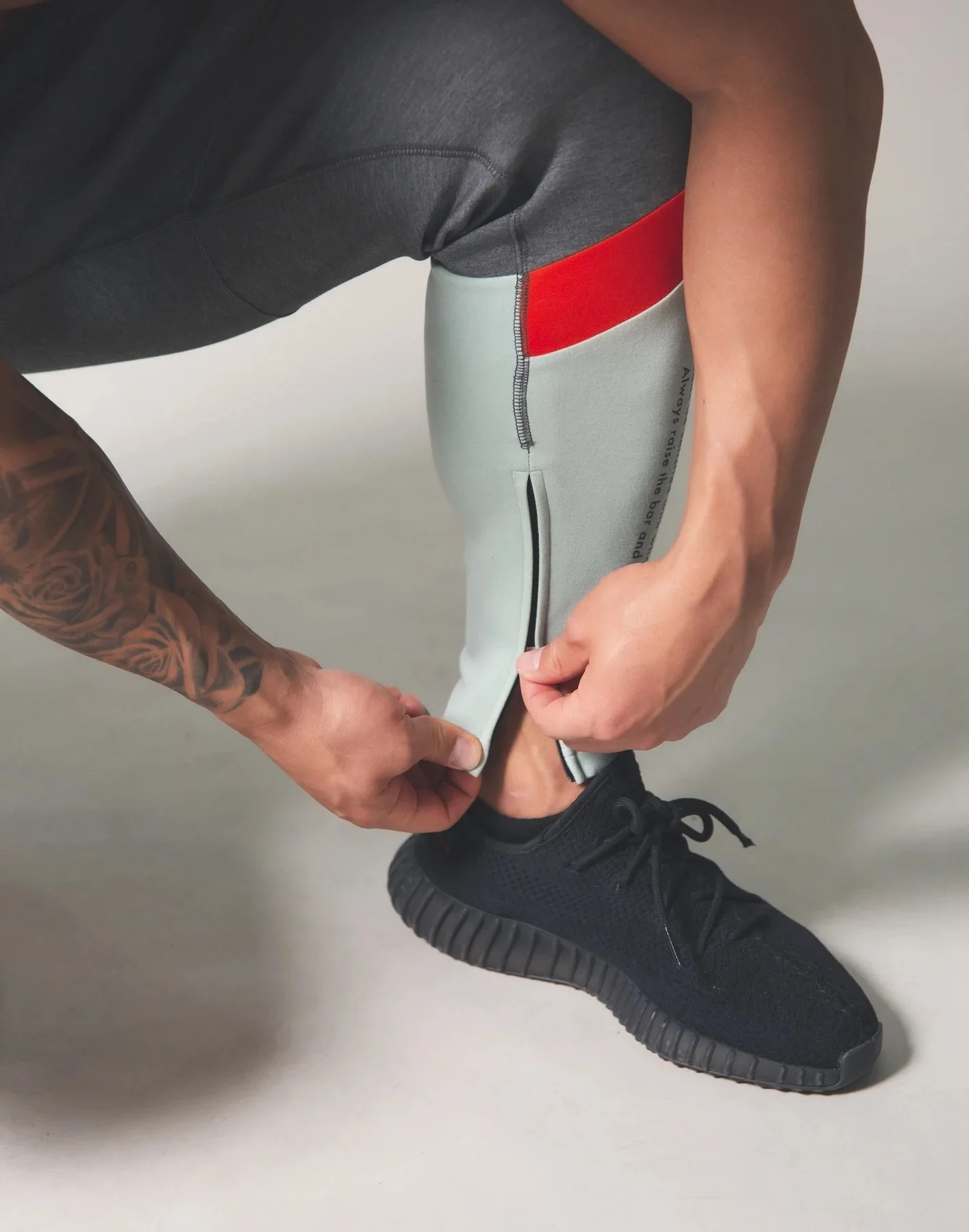 

2021 European And American Trend New Fitness Pants Stitching Sports And Leisure Basketball Sports Trousers