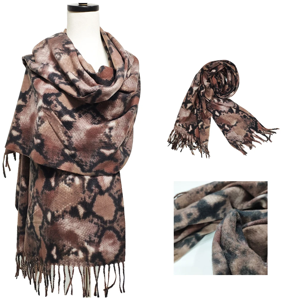 Осенне зимний шарф с леопардовым принтом женский длинный из искусственного